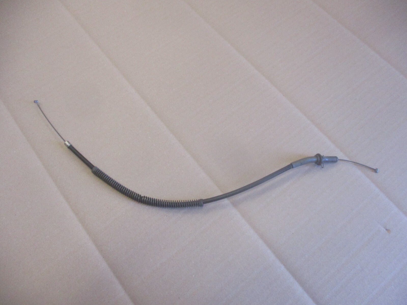 Cable 2ième tronçon pompe à huile Yamaha 125 DTMX - 2A8 - boitier rectangulaire