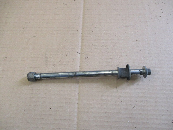 Axe de roue avant pour Suzuki 125 DR - SF44A