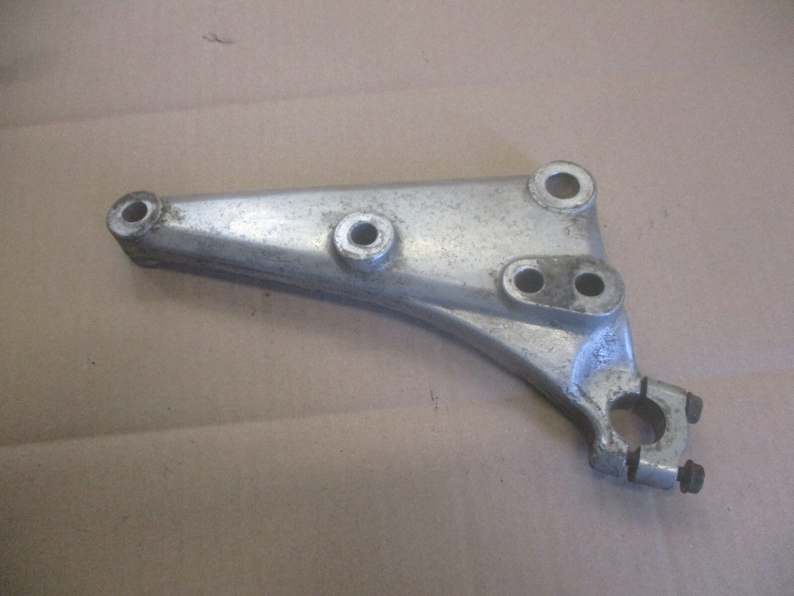 Platine gauche pour Honda 125 CBT - CB125T - 125 Twin