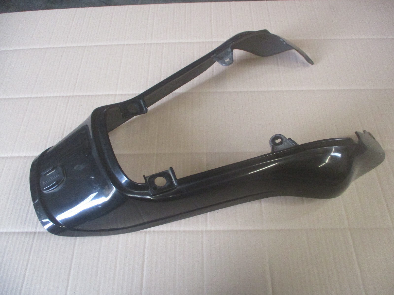 Coque arrière pour Yamaha 750 FZX - 2JE - 4AM