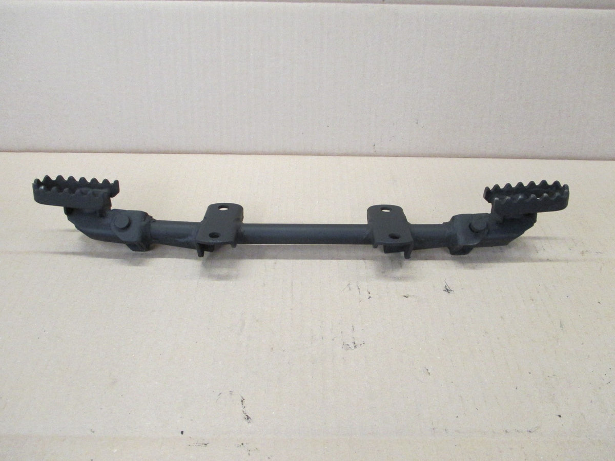 Barre cales pieds avants pour Suzuki 125 TS ER - 1979 / 1981