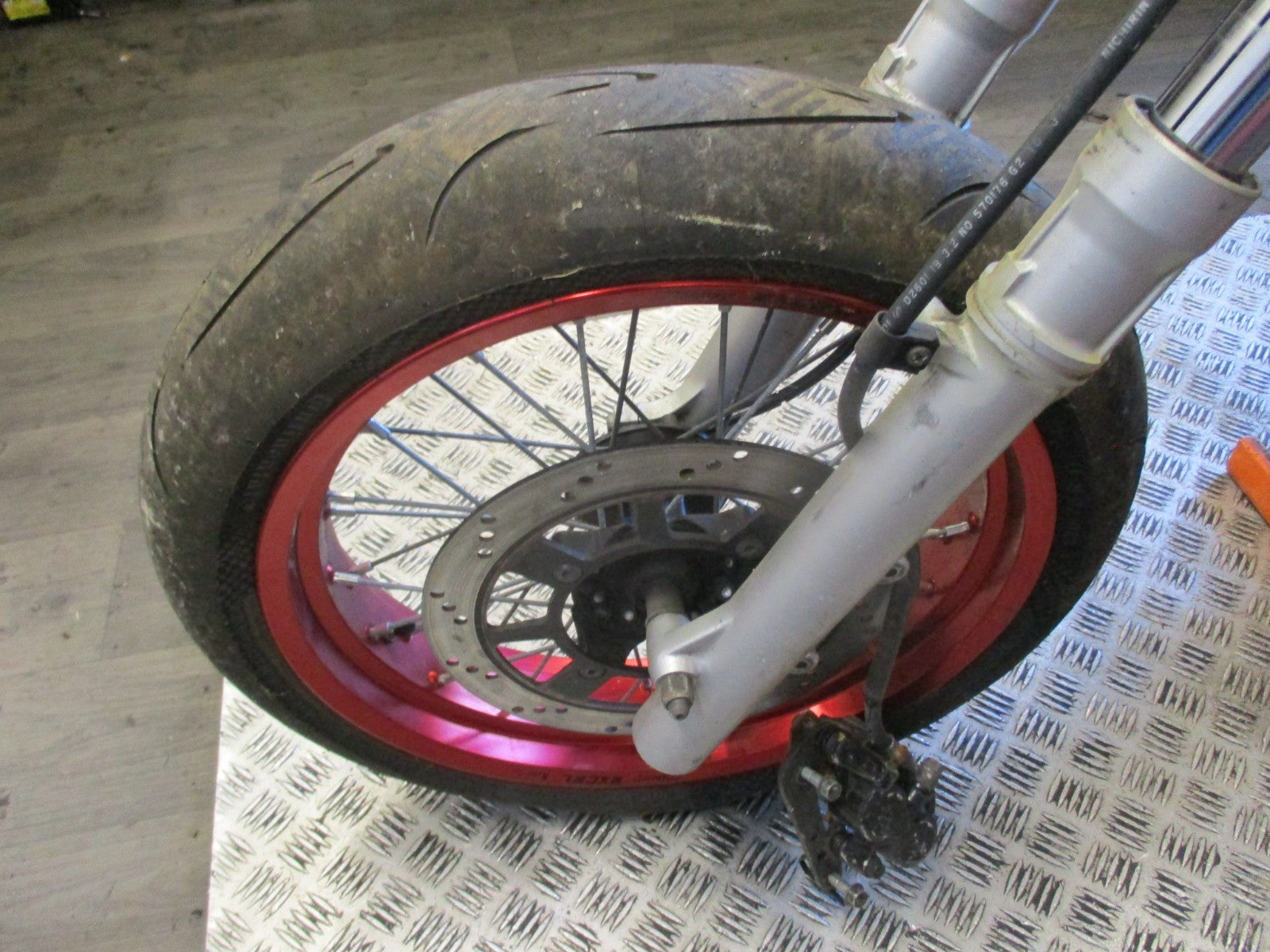 Roues EXCEL avec pneus jamais roulé Suzuki 650 DR - SP41A