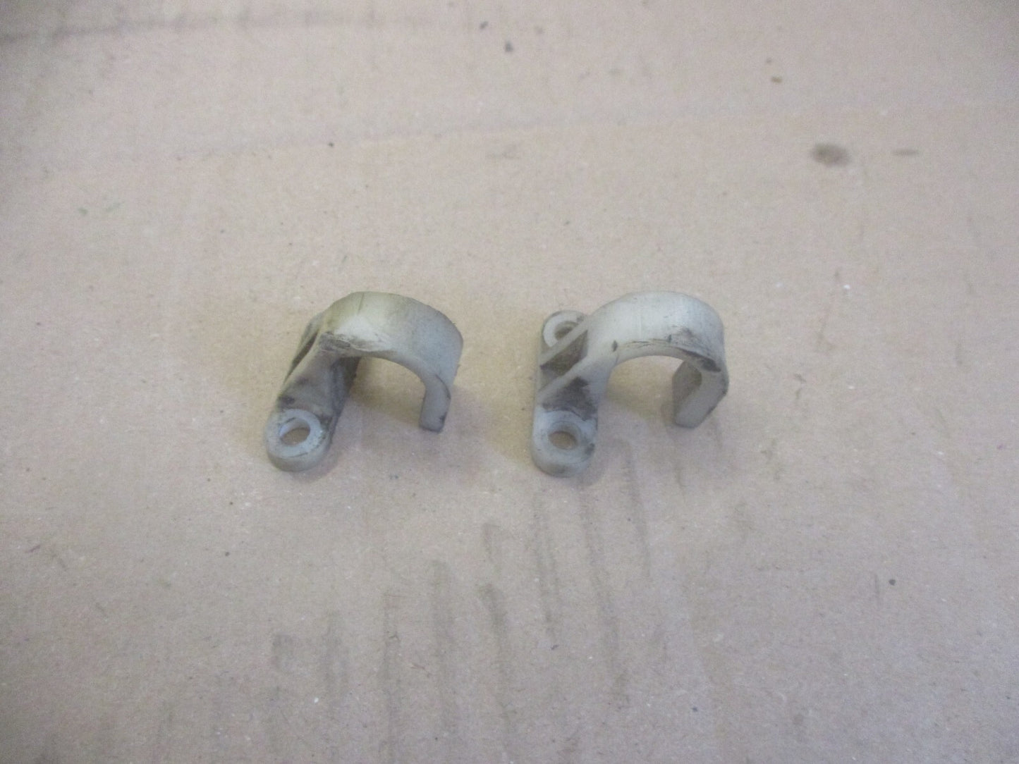 Guides de tuyauterie de frein arrière pour Yamaha 600 TTR - DJ01 - 1999