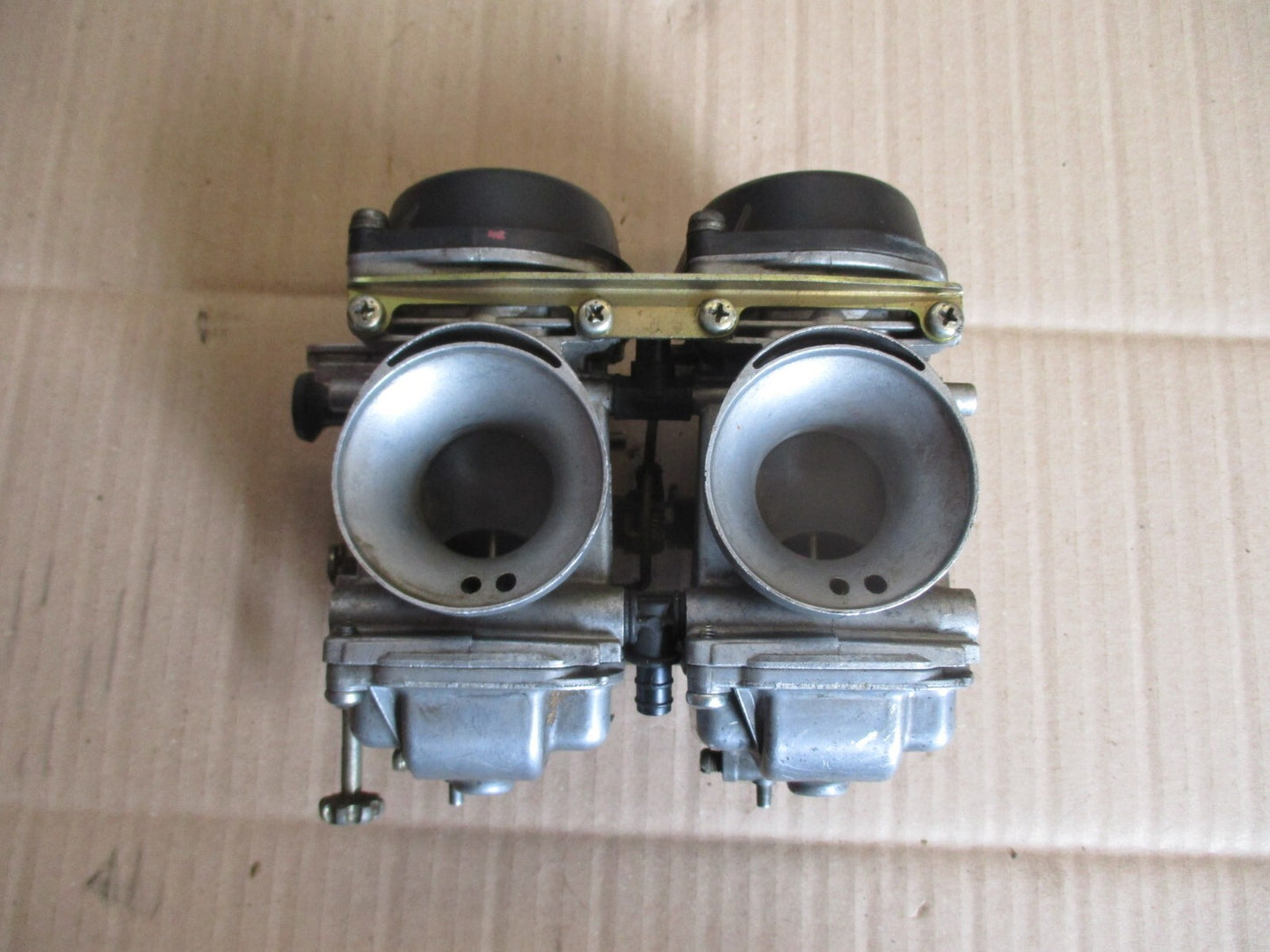 Carburateur pour Suzuki 800 DR - SR42A - SR43A