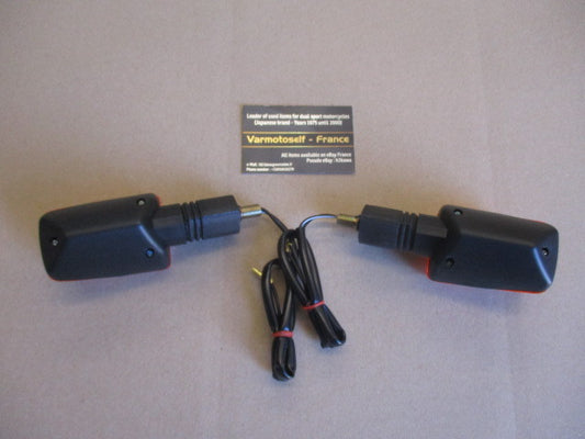 Clignotants NEUFS (tige courte)  Suzuki 650 DR RS SE DRS - SP42A - SP43A - SP44A