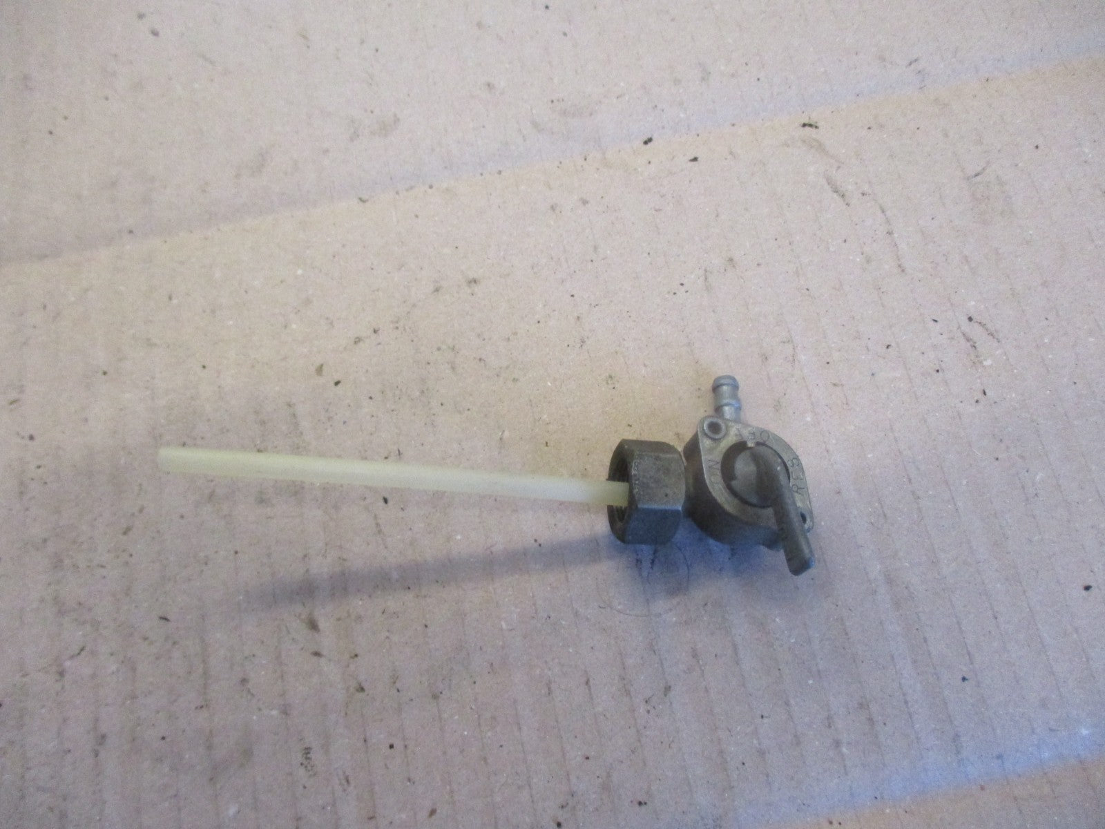 Robinet essence pour Honda 125 CBT - CB125T - 125 Twin