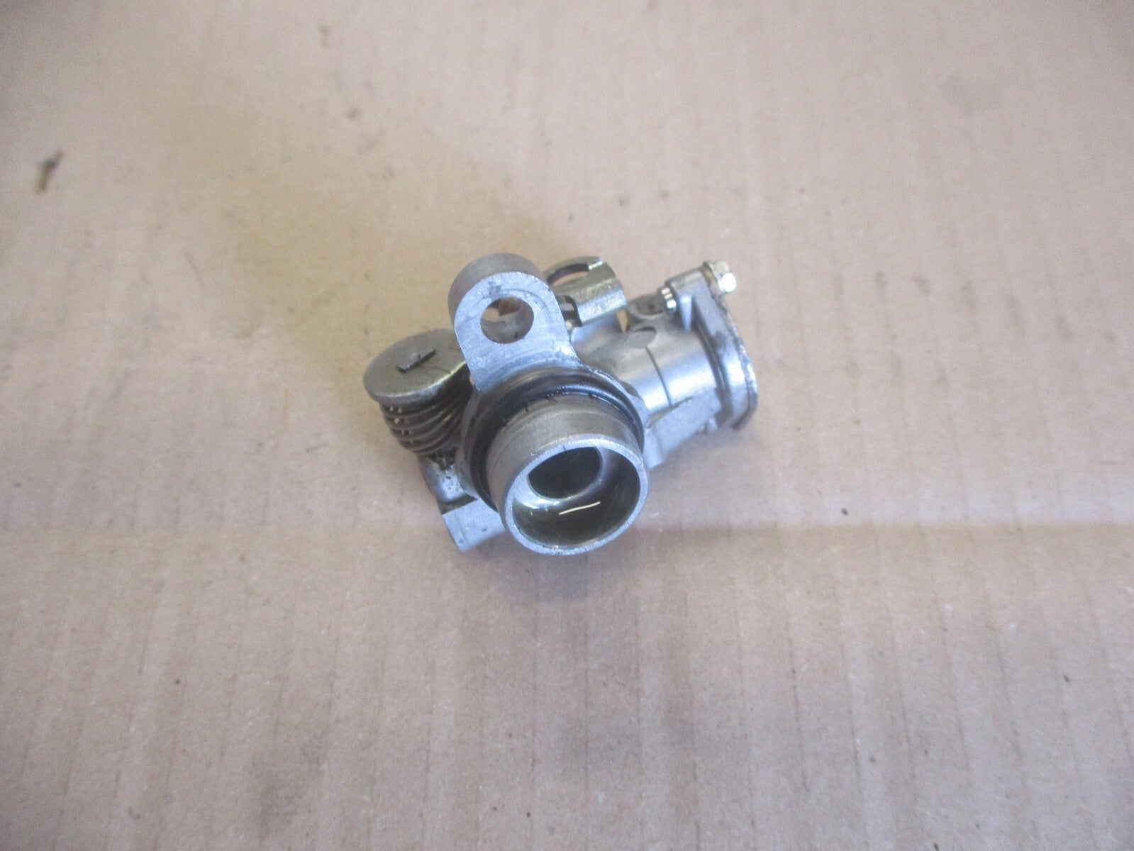 Pompe à huile pour Honda 125 MTX - JD05 - JD07