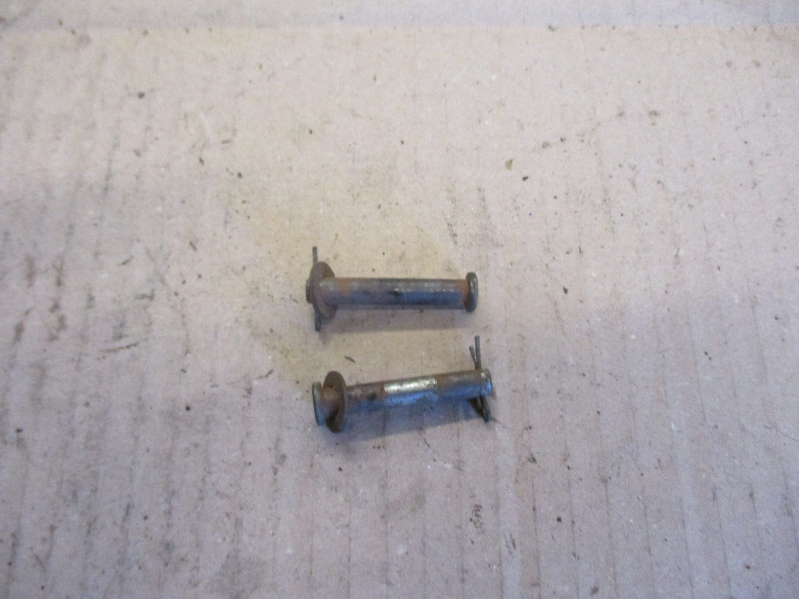 Axes charnières de selle pour Honda 125 CBT - CB125T - 125 Twin