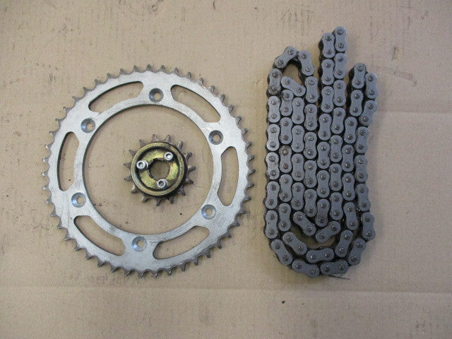 Kit chaîne pour Suzuki 800 DR - SR43A