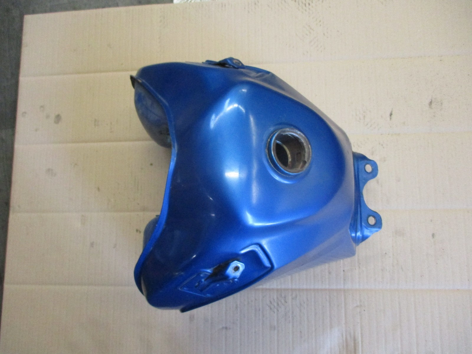 Réservoir d'essence pour Suzuki 650 DR RS SE - SP42A - SP43A
