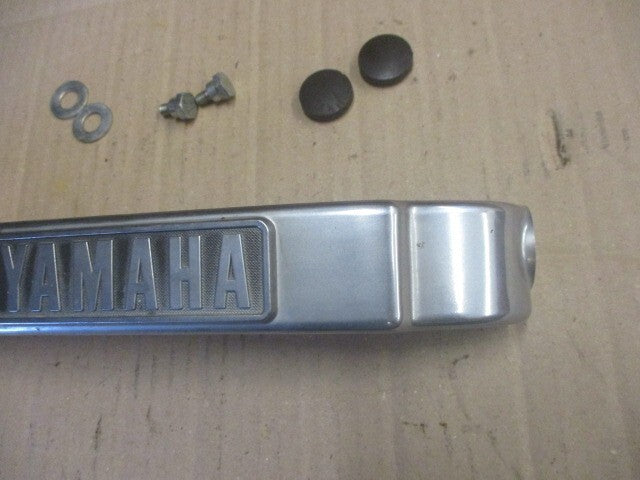 Cache avant de té inférieur de fourche + visserie pour Yamaha 500 XV Se - 26R