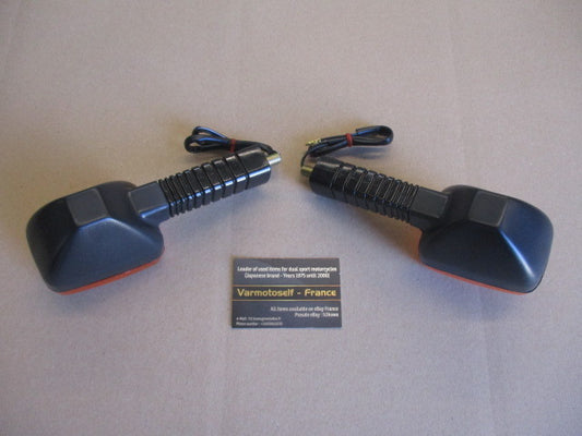 Clignotants NEUFS - tige longue - pour Suzuki 750 DR - 800 DR - SR41A - SR42A