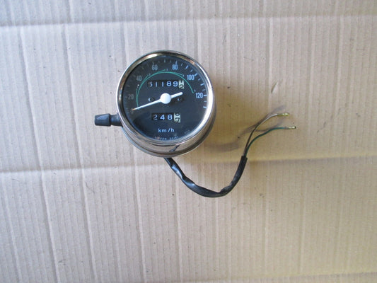 Compteur 51189 kms + cuvelage inférieur pour Honda 125 CM - JC05