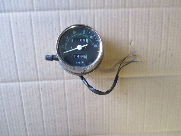 Compteur 51189 kms + cuvelage inférieur pour Honda 125 CM - JC05