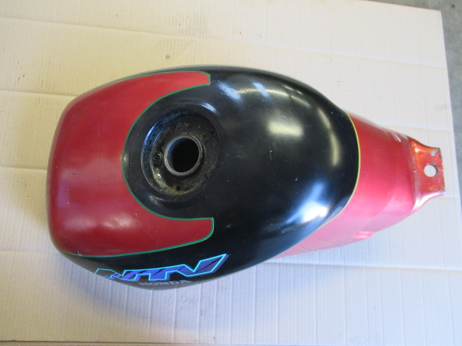 Réservoir d'essence pour Honda 650 NTV REVERE - RC33