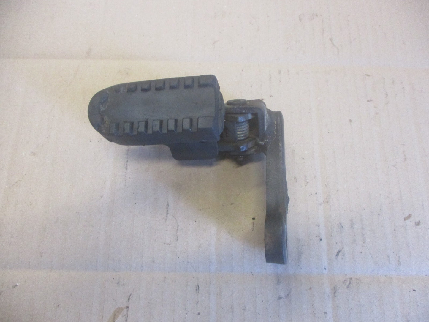 Cale pied avant gauche pour Yamaha 660 XTZ - 3YF
