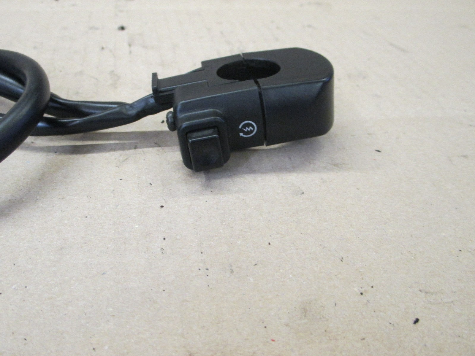 Commodo droit pour Honda 125 CBF - JC40A