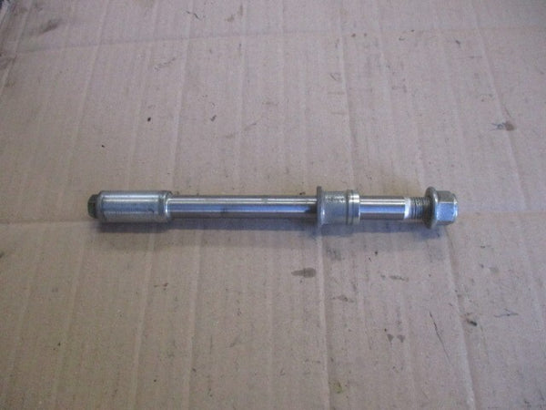 Axe de roue avant pour Suzuki 125 TSR - SF15A