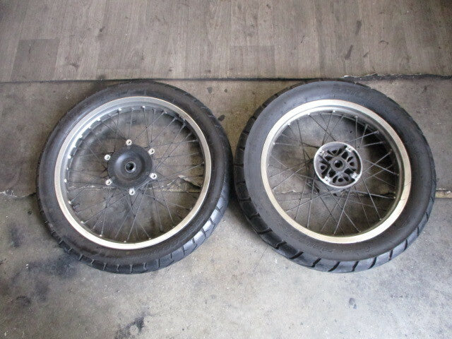 Roues de 650 SLR pour montage super motard Honda 650 NX Dominator - RD02 - RD08A