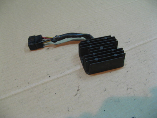 Régulateur pour Suzuki 650 DR RS SE - SP42A - SP43A