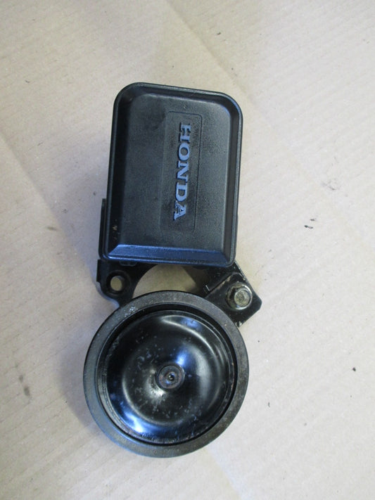 Cache fils avant + klaxon  pour Honda 125 XLR - JD04 - Modèle phare rond