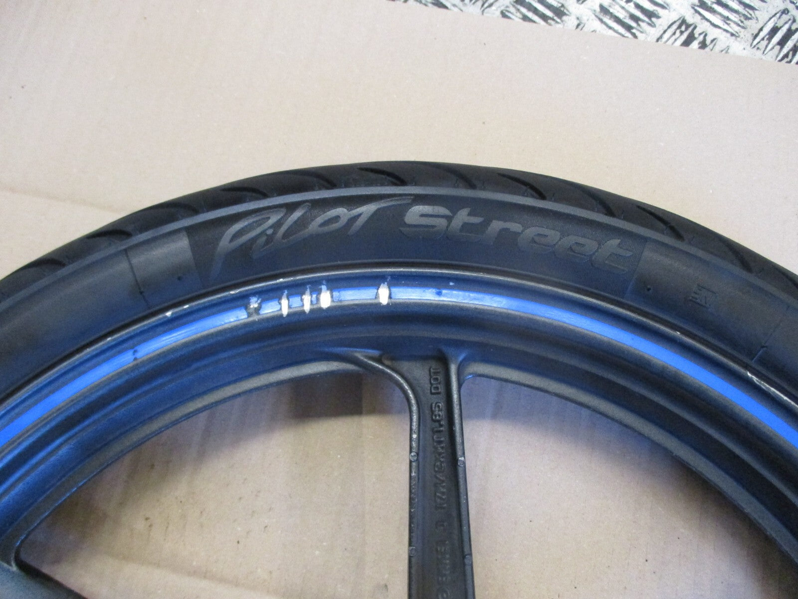Roue avant et arrière avec pneu bon état pour Honda 125 CBR - JC34