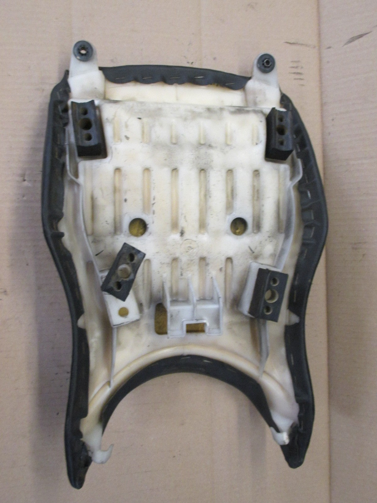 Selle conducteur et passager pour Honda 125 CBF - JC40A
