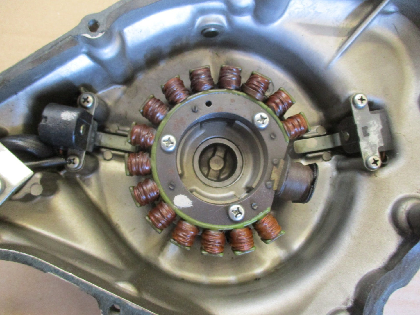 Stator + capteur + carter d'allumage pour Suzuki 600DR - SN41A (2 capteurs)