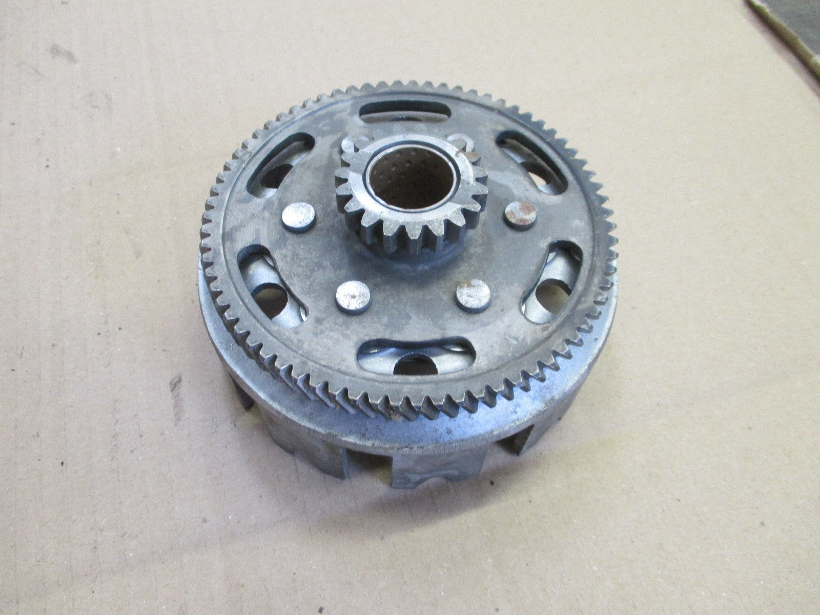 Cloche d'embrayage pour Yamaha 125 DTMX - 2A8