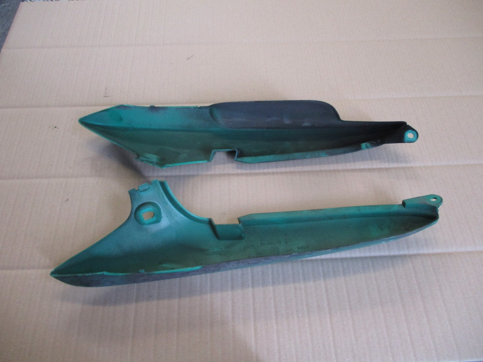 Caches arrières pour Honda 125 CLR - City Fly - JD18A