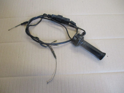 Poignée d'accélérateur + cables pour Yamaha 125 DTLC - 10V