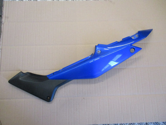 Cache latéral gauche pour Honda 125 CBR - JC34