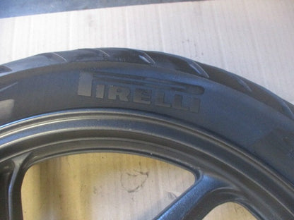 Roue arrière avec pneu peu roulé pour Honda 125 CBF - JC40A