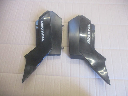 Caches latéraux pour Yamaha 125 TW - DE01 - DE054