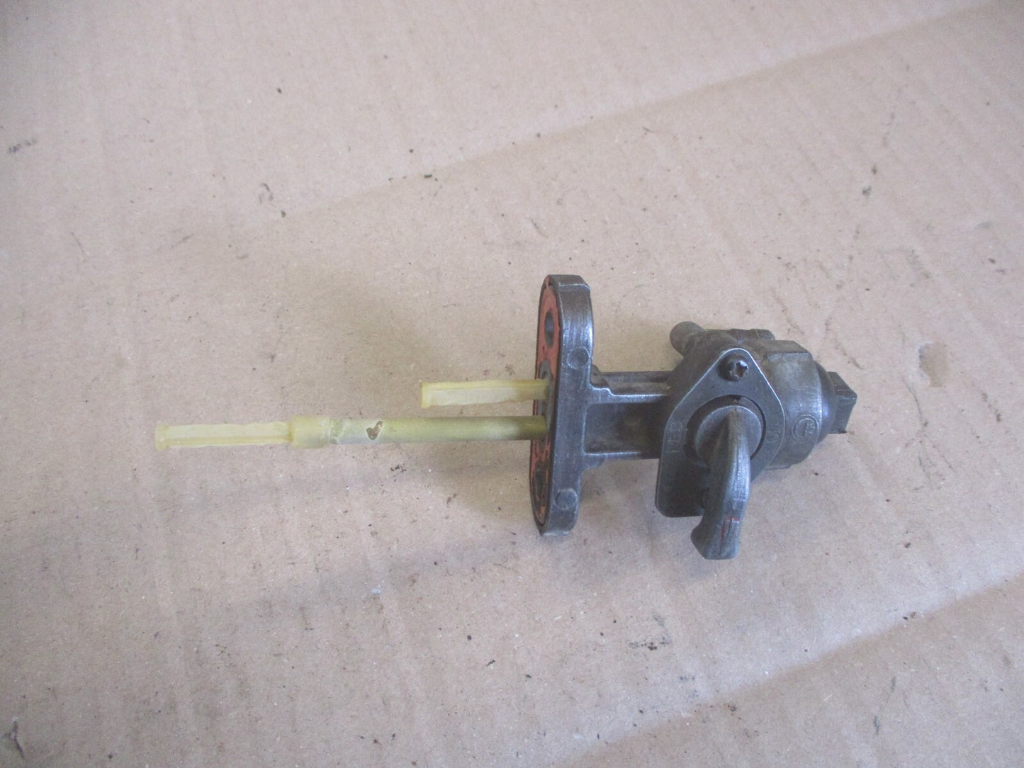 Robinet essence pour Suzuki 125 TS B - 1979