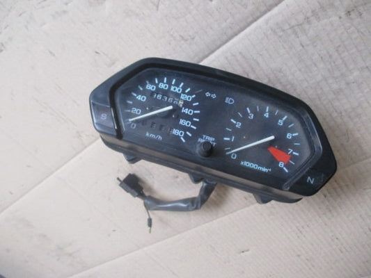 Bloc compteur compte tours pour Honda 650 NX Dominator - RD08A - 94356 kms