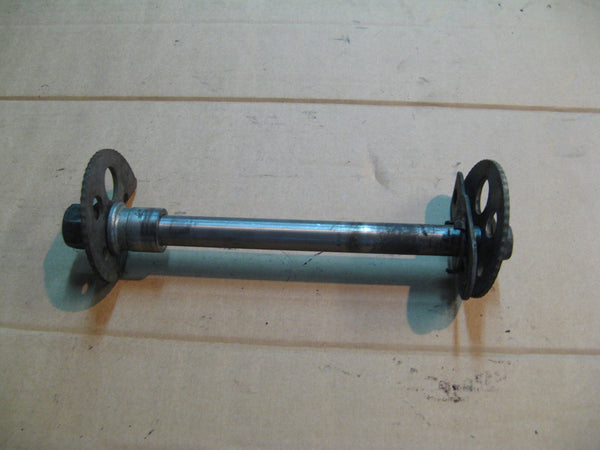 Axe de roue arrière pour Honda 125 XLR - JD04