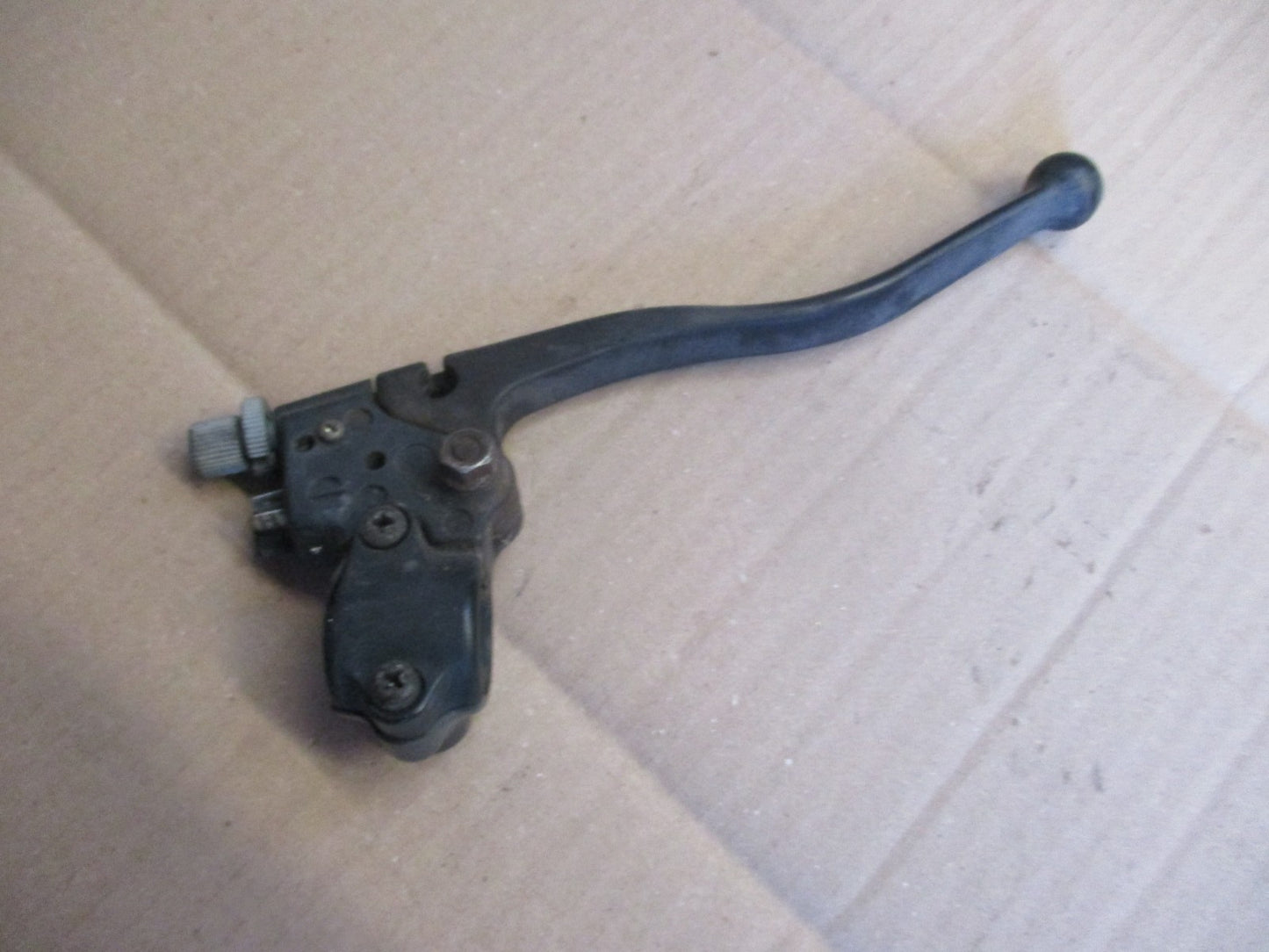 Poignée d'embrayage pour Honda 125 XLV Varadéro - JC32