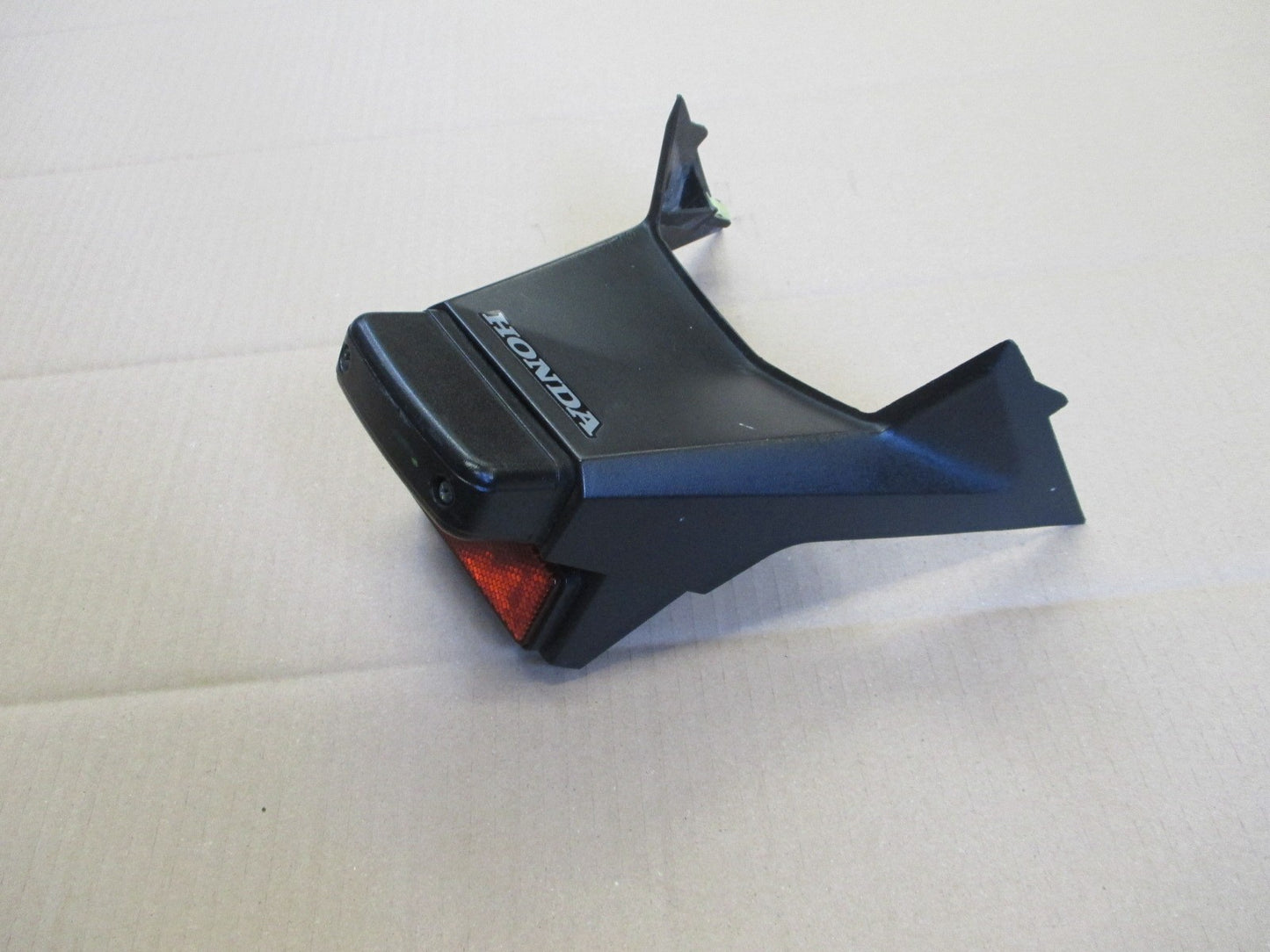 Feu de plaque + support pour Honda 125 CBF - JC74