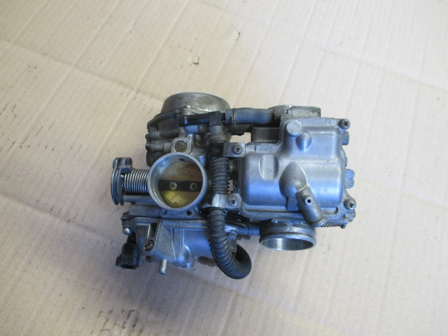 Carburateur pour Honda 650 NTV REVERE - RC33