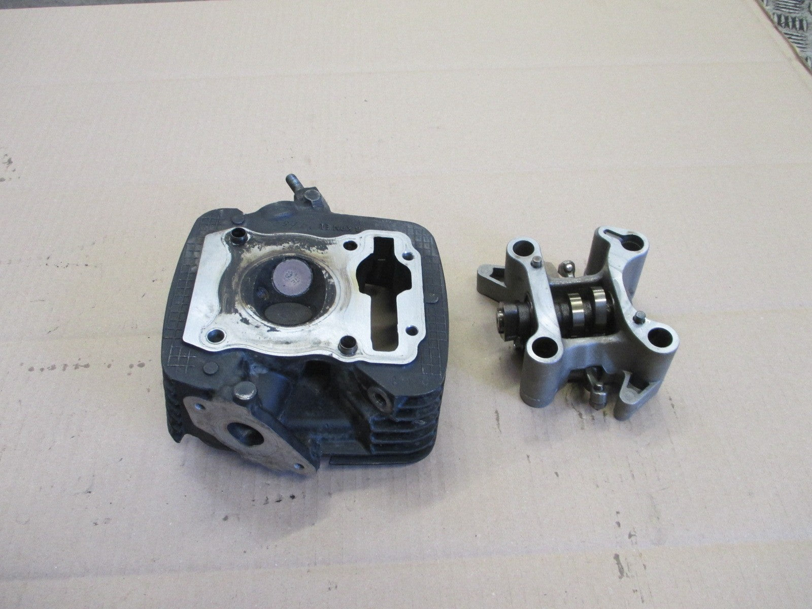 Culasse complète pour Honda 125 CBF - JC74