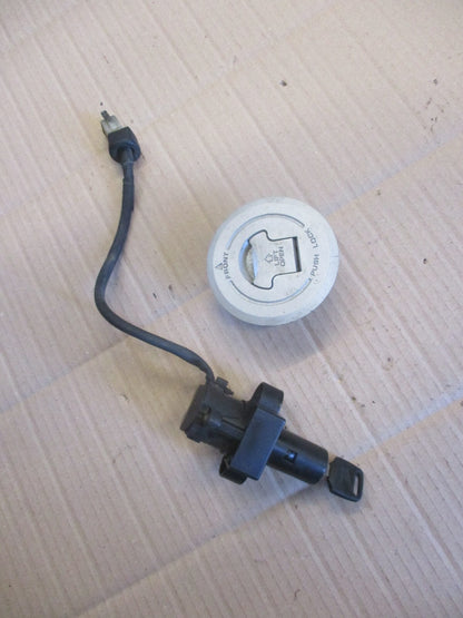 Nieman + bouchon + boite outils Honda 650 Dominator - RD02 - A partir de 1992