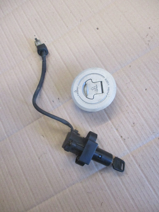 Nieman + bouchon + boite outils Honda 650 Dominator - RD02 - A partir de 1992