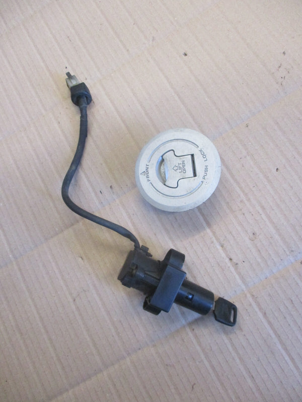 Nieman + bouchon + boite outils Honda 650 Dominator - RD02 - A partir de 1992