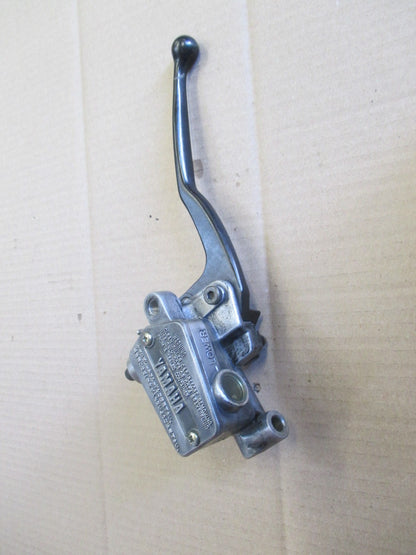 Maitre cylindre d'embrayage et de frein avant pour Yamaha 750 FZX - 2JE - 4AM