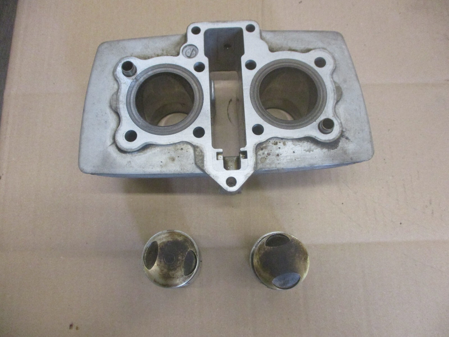 Cylindre / pistons pour Honda 125 Rebel - JC24A - JC26A