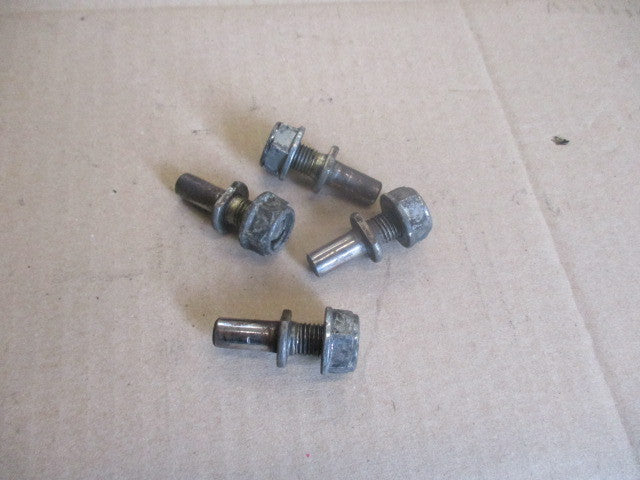 Axes de fixation couronne arrière pour Honda 125 MTX - JD05 - JD07