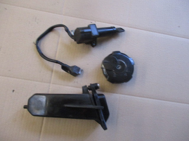 Nieman + bouchon + boite outils pour Honda 650 Dominator - RD02