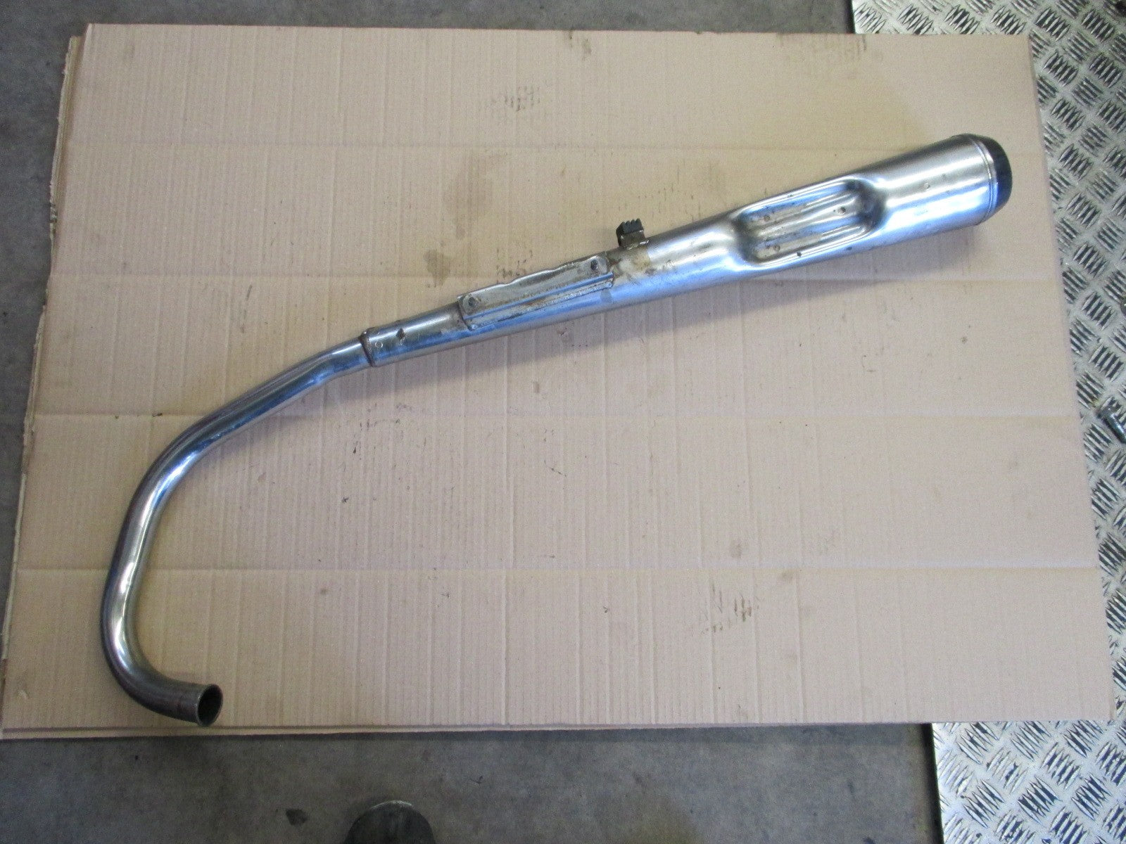 Pot d'échappement gauche SANKEI 2022 pour Honda 125 CBT - CB125T - 125 Twin