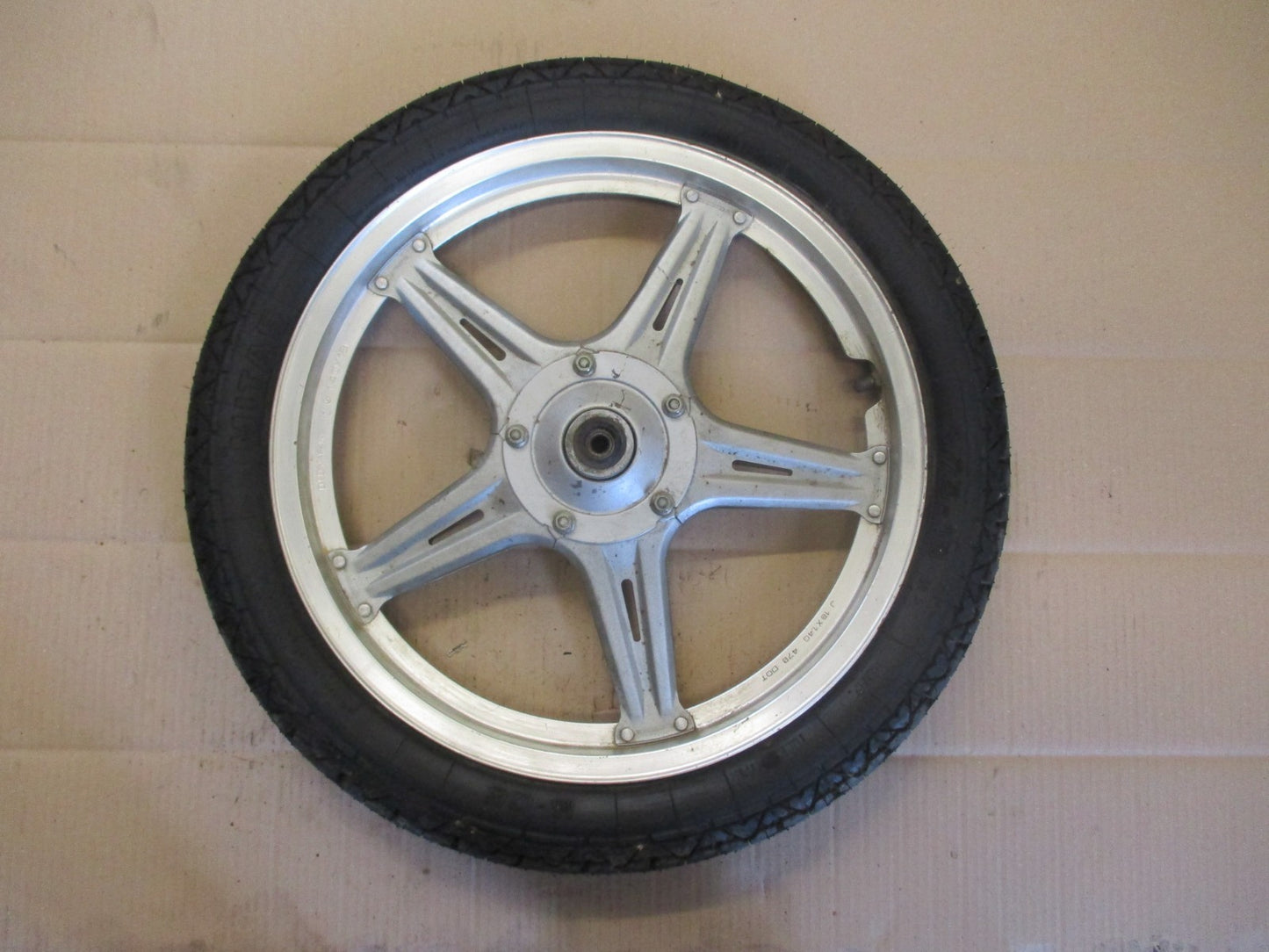 Roue avant Honda 125 CBT - CB125T - 125 Twin - Disque avec 5 trous de fixation